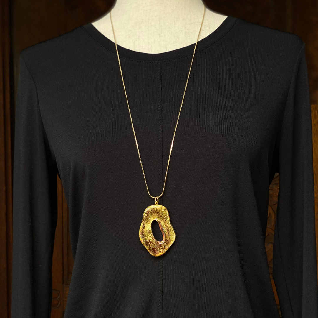 Gold Dazzle Pendant Necklace