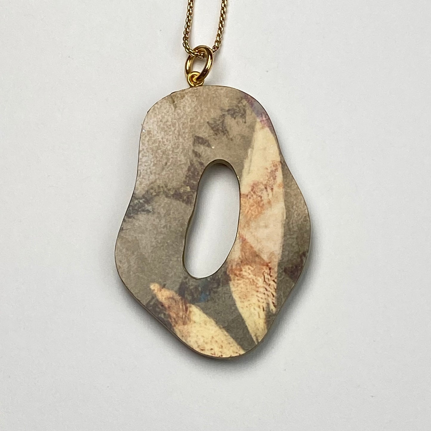 Gold Dazzle Pendant Necklace