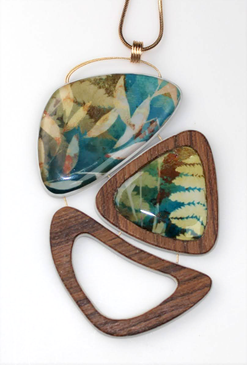 Three Pebbles Pendant Necklace